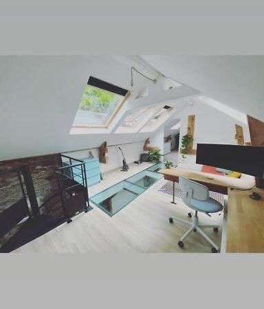 Casa Pelican Nantes Exterior photo